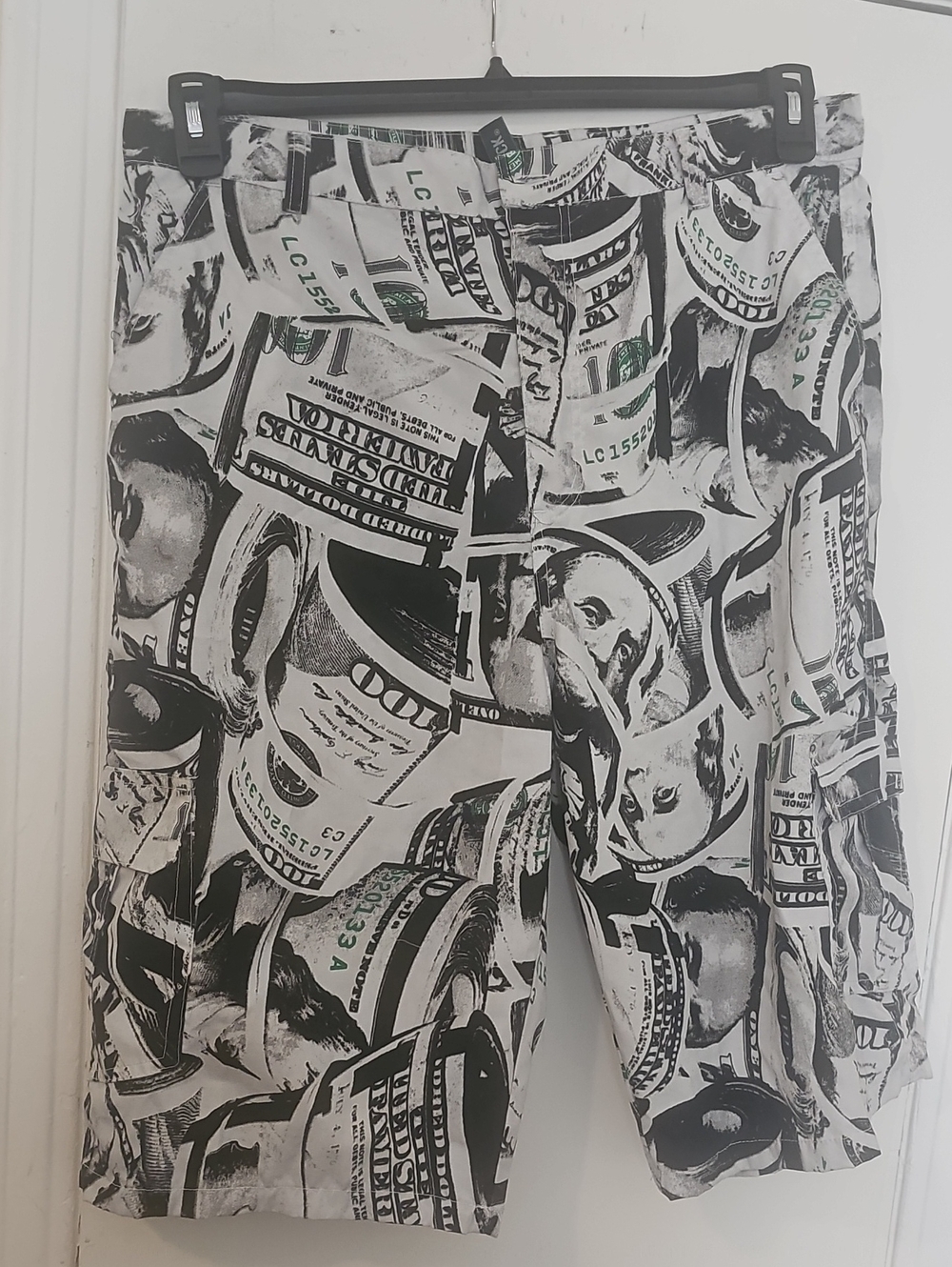TRUE ROCK Black & White Money Graphic Cargo Shorts